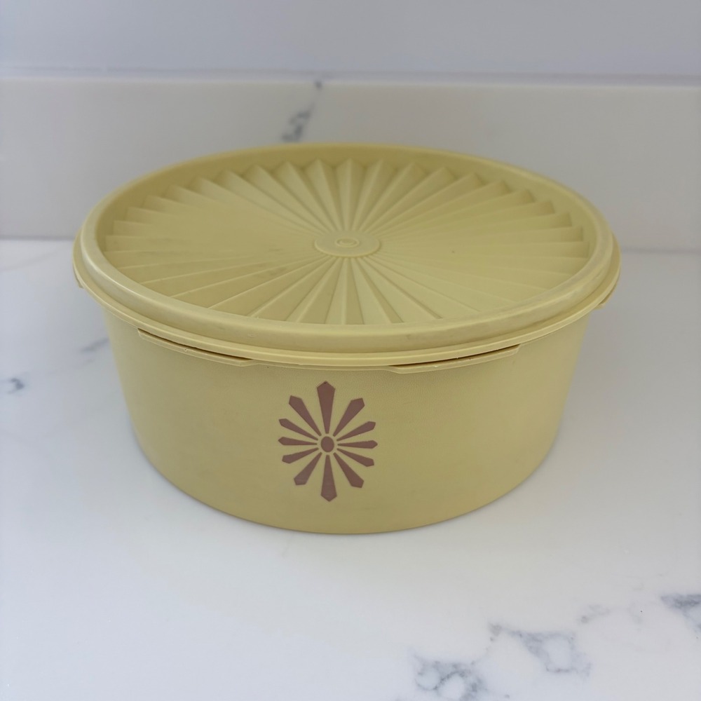 Vintage Tupperware Servalier Yellow Sunburst Bowl Lid 805-10 Starburst retro